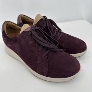 Clarks Sneakers Womens 9 M Un Adorn Shoes Purple Leather Lace Up Comfort Walking